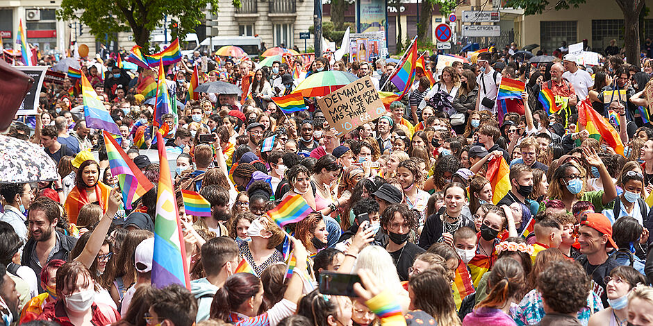 Photo de la première Marche des fiertés à Pantin